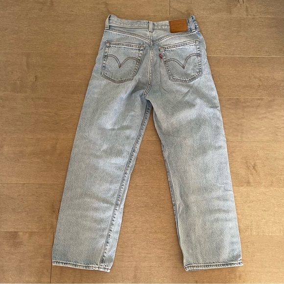 Levis High Waisted Button Up Ribcage Straight Jeans - Picture 5 of 6